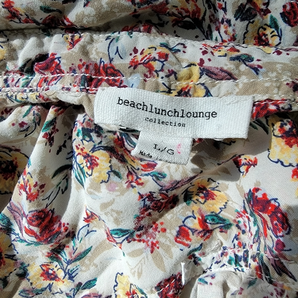 Floral button up - Picture 3 of 3
